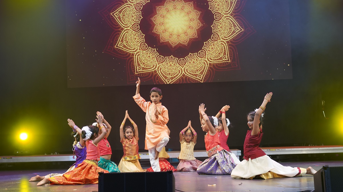 Kairali Night 2K23 – Pushpanjali